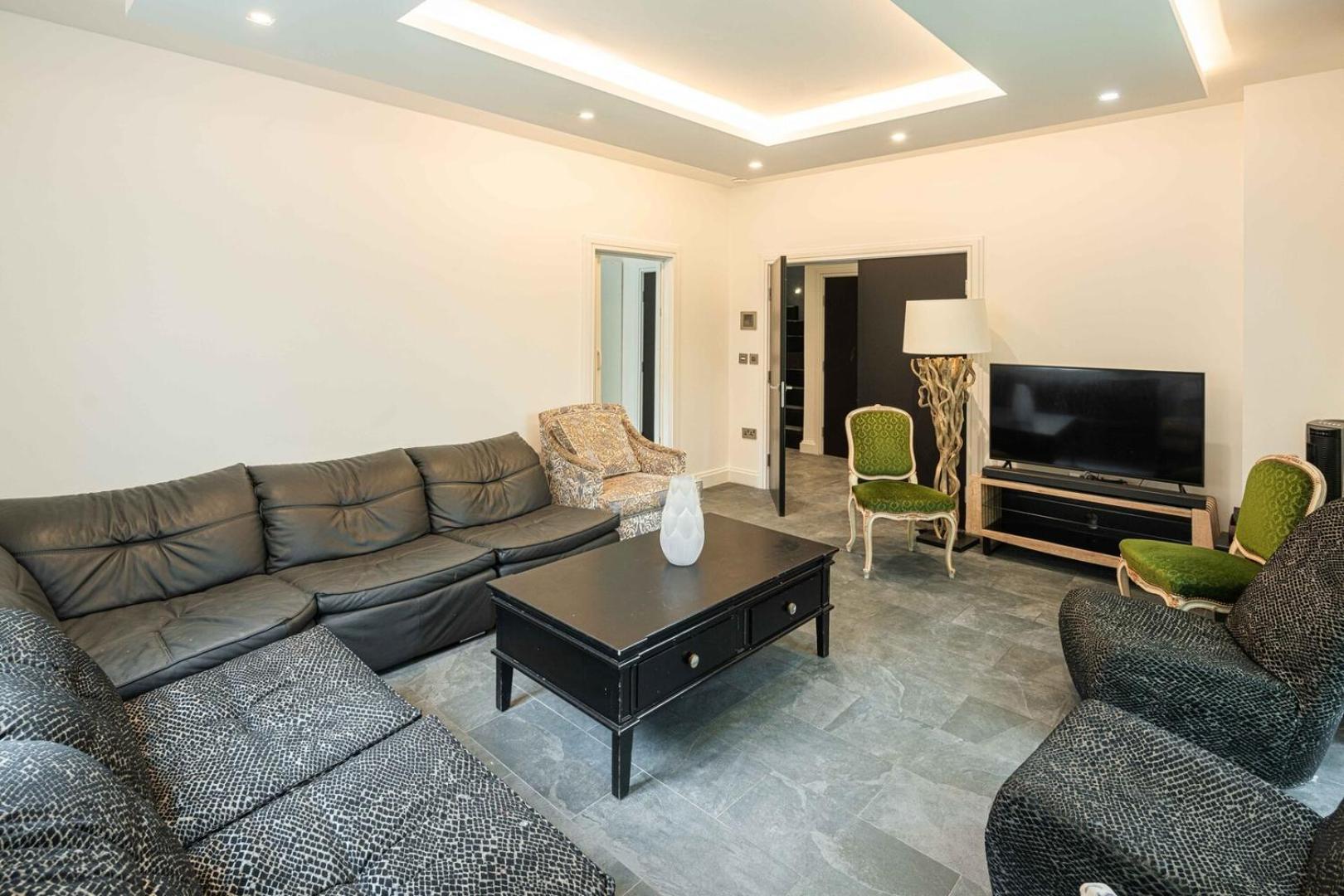 Holiday home Spacious 5bd Family In Leafy West *